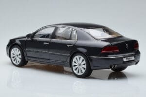 Volkswagen Phaeton V6 Mazeppa Pilkas Kyosho 1:18 08831MBK Metalas - nuotrauka 7 iš 9