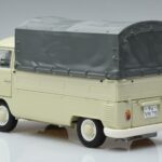 Volkswagen T1b Pickup Schuco 1:18 450037000 Metalas - image 6 of 7