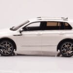 Volkswagen Tiguan R Baltas Otto 1:18 - image 3 of 6