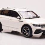 Volkswagen Tiguan R Baltas Otto 1:18 - image 4 of 6