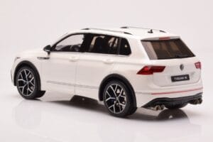 Volkswagen Tiguan R Baltas Otto 1:18 OT1001 Derva - nuotrauka 5 iš 6