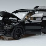 Volkswagen Touareg CR Juodas FAW 1:18 LTC761021BLA Metalas - image 2 of 7