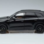 Volkswagen Touareg CR Juodas FAW 1:18 LTC761021BLA Metalas - image 4 of 7