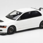 Mitsubishi Lancer Evo VIII MR FQ-400 Baltas Otto 1:18