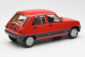 Renault 5 GTL Raudonas Otto 1:18 OT1147 Derva - nuotrauka 2 iš 6