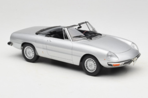 Alfa Romeo 2000 Spider Sidabrinis Norev 1:18 187884 Metalas - nuotrauka 4 iš 6