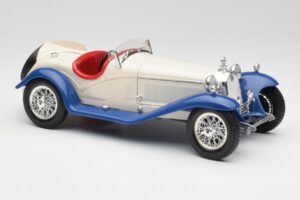 Alfa Romeo 2300 Spider Baltas & Mėlynas Bburago 1:18 3008-M1 Metalas - nuotrauka 4 iš 6