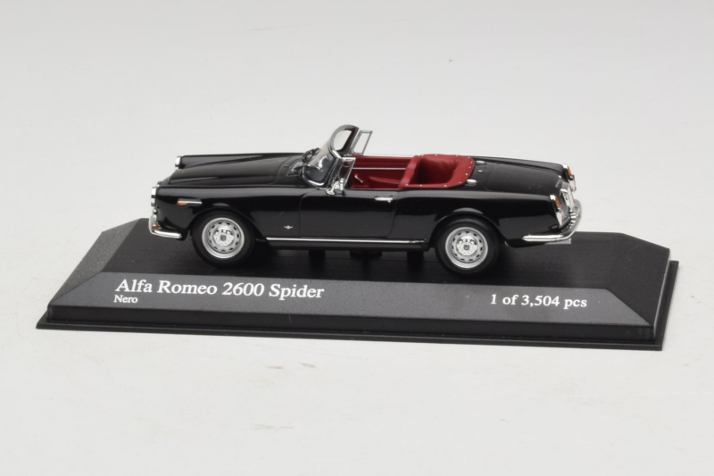 Alfa Romeo 2600 Spider Juodas Minichamps 1:43 400120630 Metalas