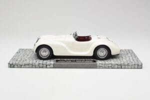 Alfa Romeo 6C 2500 SS Corsa Spider Baltas Minichamps 1:18 107120232 Derva - nuotrauka 3 iš 6