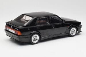 Alfa Romeo 75 Turbo Evoluzione Juodas MCG 1:18 MCG18429 Metalas - nuotrauka 2 iš 6