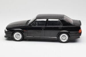 Alfa Romeo 75 Turbo Evoluzione Juodas MCG 1:18 MCG18429 Metalas - nuotrauka 3 iš 6