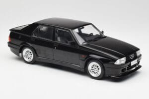 Alfa Romeo 75 Turbo Evoluzione Juodas MCG 1:18 MCG18429 Metalas - nuotrauka 4 iš 6