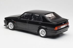 Alfa Romeo 75 Turbo Evoluzione Juodas MCG 1:18 MCG18429 Metalas - nuotrauka 5 iš 6