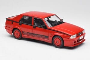 Alfa Romeo 75 Turbo Evoluzione Raudonas MCG 1:18 MCG18428 Metalas - nuotrauka 4 iš 6