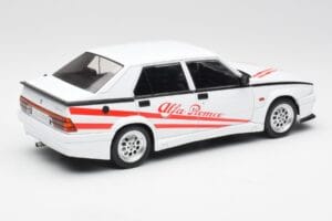 Alfa Romeo 75 Turbo Evoluzione Baltas MCG 1:18 MCG18430 Metalas - nuotrauka 2 iš 6