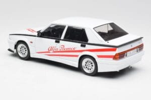 Alfa Romeo 75 Turbo Evoluzione Baltas MCG 1:18 MCG18430 Metalas - nuotrauka 5 iš 6