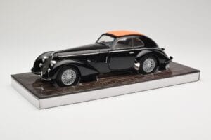 Alfa Romeo 8C 2900B Lungo Juodas Minichamps 1:18 100120421 Metalas - nuotrauka 3 iš 8