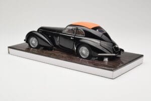 Alfa Romeo 8C 2900B Lungo Juodas Minichamps 1:18 100120421 Metalas - nuotrauka 7 iš 8