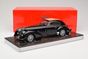 Alfa Romeo 8C 2900B Lungo Juodas Minichamps 1:18 100120421 Metalas - nuotrauka 8 iš 8