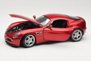 Alfa Romeo 8C Competizione Raudonas Bburago 1:18 18-11021 Metalas - nuotrauka 2 iš 8