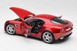 Alfa Romeo 8C Competizione Raudonas Bburago 1:18 18-11021 Metalas - nuotrauka 5 iš 8