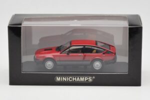 Alfa Romeo Alfetta GTV6 Raudonas Minichamps 1:43 400120140 Metalas - nuotrauka 4 iš 4