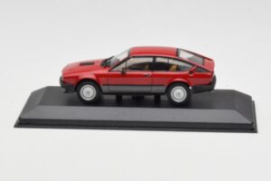 Alfa Romeo Alfetta GTV6 Raudonas Minichamps 1:43 400120140 Metalas