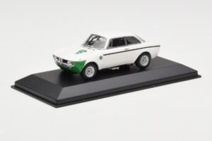 Alfa Romeo Giulia 1300 GTA Junior Baltas Minichamps 1:43 400120601 Metalas - nuotrauka 2 iš 3