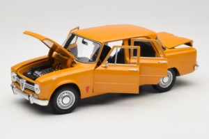 Alfa Romeo Giulia 1300 Super Oranžinis Minichamps 1:18 180120900 Metalas - nuotrauka 2 iš 8
