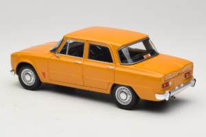 Alfa Romeo Giulia 1300 Super Oranžinis Minichamps 1:18 180120900 Metalas - nuotrauka 7 iš 8