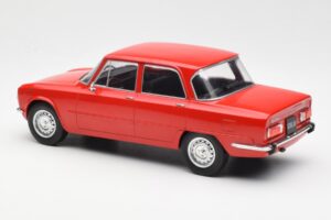 Alfa Romeo Giulia Nuova Super Raudonas MCG 1:18 MCG18145 Metalas - nuotrauka 5 iš 6
