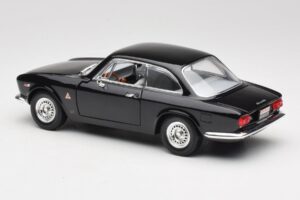 Alfa Romeo Giulia Sprint GTA Juodas Road Signature 1:18 92348 Metalas - nuotrauka 7 iš 8