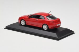 Alfa Romeo GT Alfa Raudonas Minichamps 1:43 400120321 Metalas - nuotrauka 3 iš 4