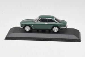Alfa Romeo Giulia GTA 1300 Junior Žalias Minichamps 1:43 ALFA010 Metalas