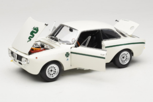 Alfa Romeo GTA 1300 Junior Baltas Minichamps 1:18 100120501 Metalas - nuotrauka 2 iš 8