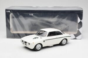 Alfa Romeo GTA 1300 Junior Baltas Minichamps 1:18 155120021 Metalas - nuotrauka 6 iš 6