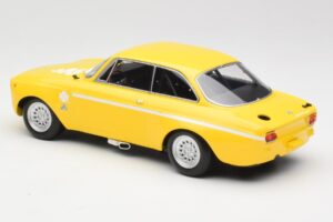 Alfa Romeo GTA 1300 Junior Geltonas Minichamps 1:18 155120024 Metalas - nuotrauka 4 iš 6