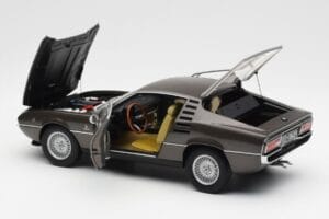 Alfa Romeo Montreal Rudas Metalinis AUTOart 1:18 70173 Metalas - nuotrauka 5 iš 8