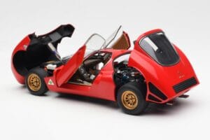 Alfa Romeo 33 Stradale Raudonas AUTOart 1:18 70191 Metalas - nuotrauka 5 iš 8