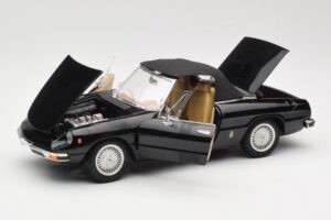 Alfa Romeo Spider 916 Veloce Juodas Ricko 1:18 32107 Metalas - nuotrauka 2 iš 8