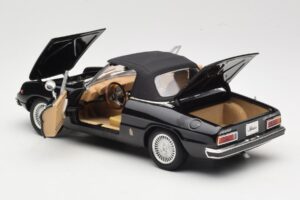 Alfa Romeo Spider 916 Veloce Juodas Ricko 1:18 32107 Metalas - nuotrauka 5 iš 8