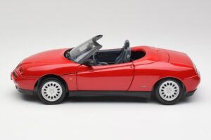 Alfa Romeo Spider 916 Alfa Raudonas Maisto 1:18 50278 Metalas - nuotrauka 4 iš 8