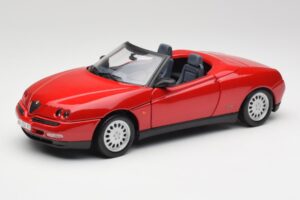 Alfa Romeo Spider 916 Alfa Raudonas Maisto 1:18 50278 Metalas