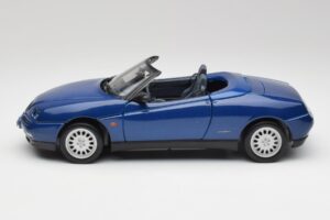 Alfa Romeo Spider 916 Periwinkle Mėlynas Maisto 1:18 50308 Metalas - nuotrauka 3 iš 7