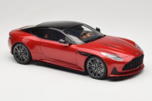 Aston Martin DB12 Hyper Red GT Spirit 1:18 GT936 Derva - nuotrauka 4 iš 6