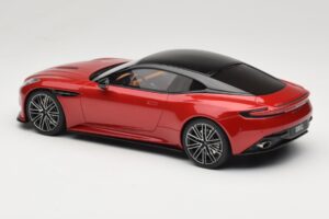 Aston Martin DB12 Hyper Red GT Spirit 1:18 GT936 Derva - nuotrauka 5 iš 6
