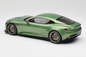 Aston Martin DB12 Žalias GT Spirit 1:18 GT466 Derva - nuotrauka 4 iš 5