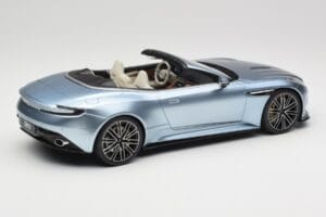 Aston Martin DB12 Volante Caribbean Blue Pearl GT Spirit 1:18 GT479 Derva - nuotrauka 2 iš 6