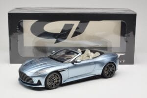 Aston Martin DB12 Volante Caribbean Blue Pearl GT Spirit 1:18 GT479 Derva - nuotrauka 6 iš 6