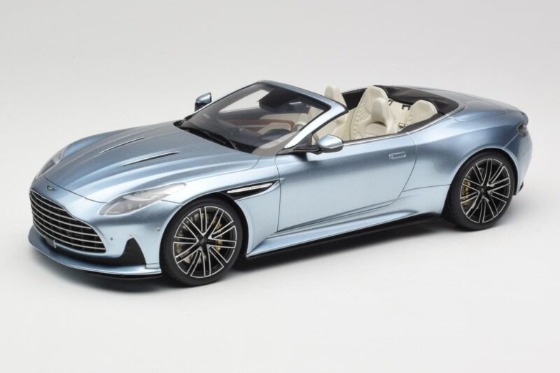 Aston Martin DB12 Volante Caribbean Blue Pearl GT Spirit 1:18 GT479 Derva